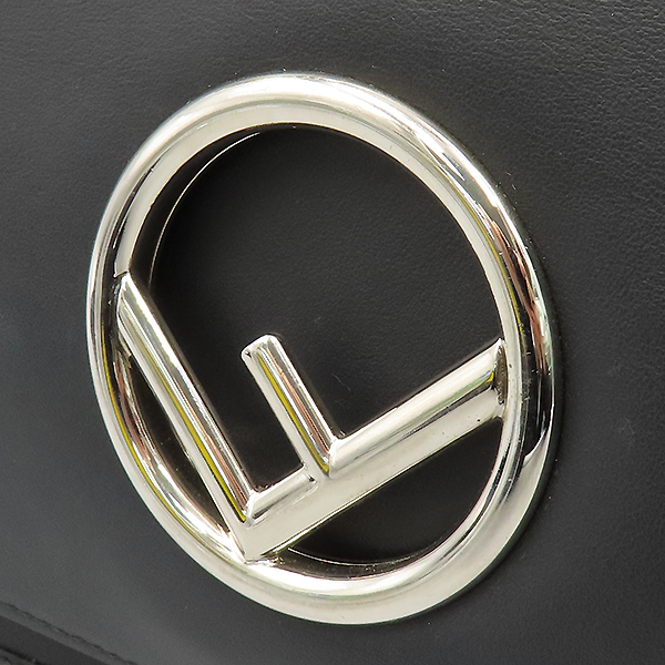 Fendi(���) 8BT286 ���� ���� �� �ΰ� KAN I (ĭ ����) ����� �� ũ�ν��� [�����νż�����] �̹���4 - ���̺��� �߰���ǰ