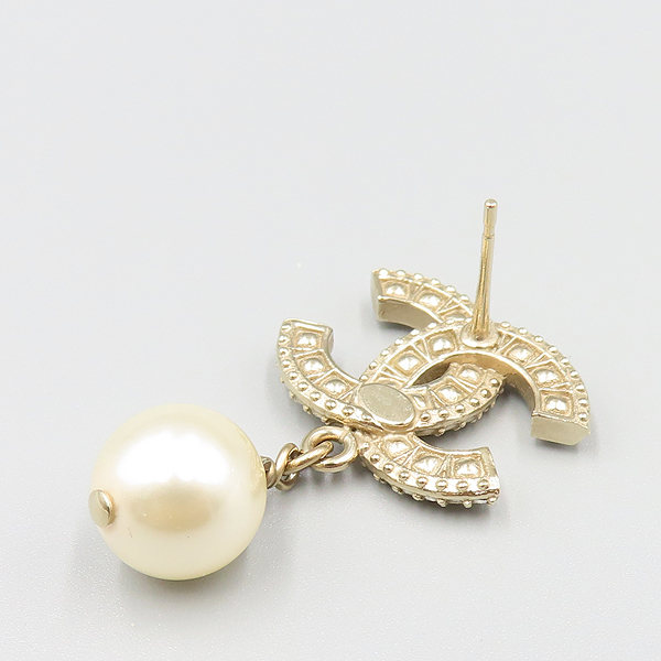 Chanel(����) ��� CC ũ����Ż �ΰ� ���� ��� �Ͱ��� [�ϳ��̻���] �̹���4 - ���̺��� �߰���ǰ