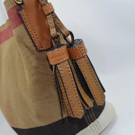 Burberry(������) 3982933 �ֽ��� üũ ĵ���� �к긯 ī�᷹�� ȥ�� �½� �̴� ũ�ν��� �̹���3 - ���̺��� �߰���ǰ