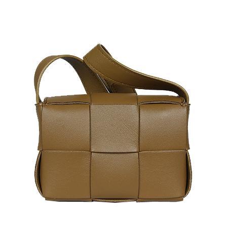 BOTTEGAVENETA(���װ�����Ÿ) 667048 ���� �÷� ĵ�� ī��Ʈ ũ�ν���(���ֻ���) �̹���4 - ���̺��� �߰���ǰ