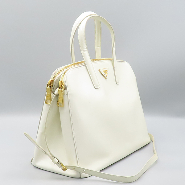 Prada(�����) BN2565 ȭ��Ʈ ���̴�Ʈ ���� �ﰢ �ΰ� ������ ž�ڵ� ��Ʈ�� + �����Ʈ�� 2WAY [��ź�Ե���] �̹���3 - ���̺��� �߰���ǰ
