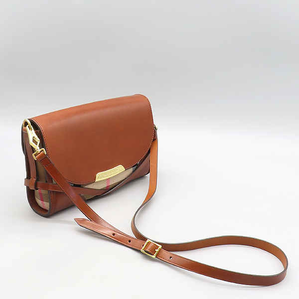 Burberry(������) 38420051 ��ũ ź ����̵� �Ͽ콺 üũ ���� �ΰ� ��� ũ�ν��� ����� [���̷Ե���] �̹���4 - ���̺��� �߰���ǰ