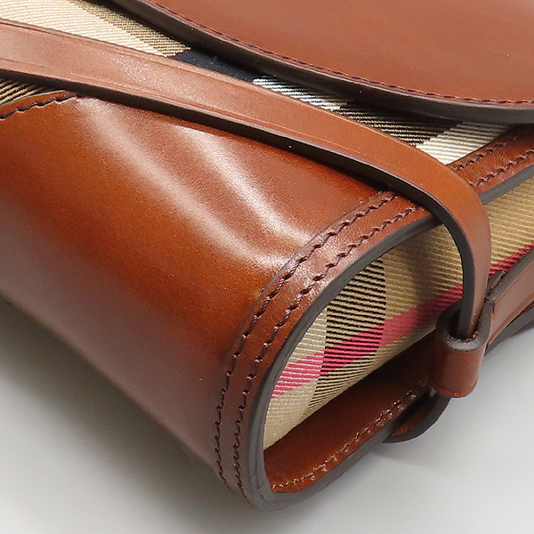 Burberry(������) 38420051 ��ũ ź ����̵� �Ͽ콺 üũ ���� �ΰ� ��� ũ�ν��� ����� [���̷Ե���] �̹���5 - ���̺��� �߰���ǰ