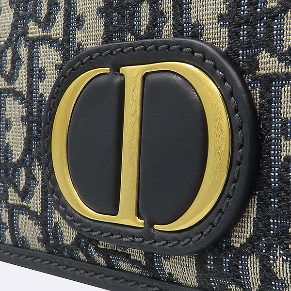 Dior(ũ����î���) S2086UTZQ ������ũ �ڰ��� ������ 30 ���ο� �ɹ�Ŭ ��Ʈ��Ʈ��  + ü�� ��Ʈ�� ũ�ν��� [��������] �̹���5 - ���̺��� �߰���ǰ