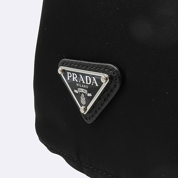 Prada(�����) 1NA369 ���� �÷� �к긯 �ﰢ �ΰ� ��� ��Ŷ �Ŀ�ġ�� [��������] �̹���3 - ���̺��� �߰���ǰ