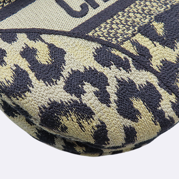 Dior(ũ����î���) M0446CRHM_M918 Mizza �ڼ� ������ ���� ����� [�λ꼾�Һ���] �̹���6 - ���̺��� �߰���ǰ