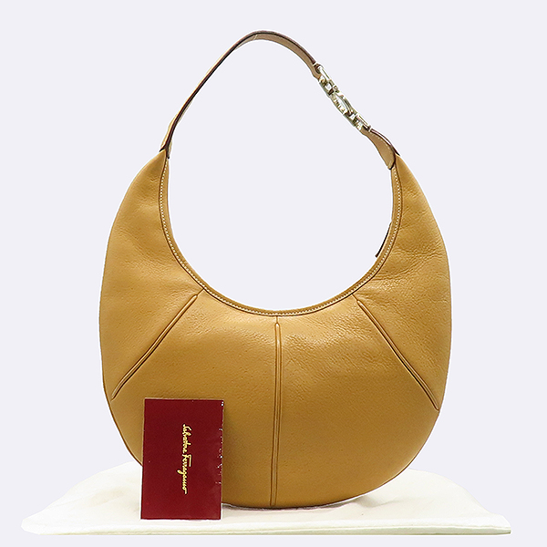 ��󰡸� ȣ�� �����