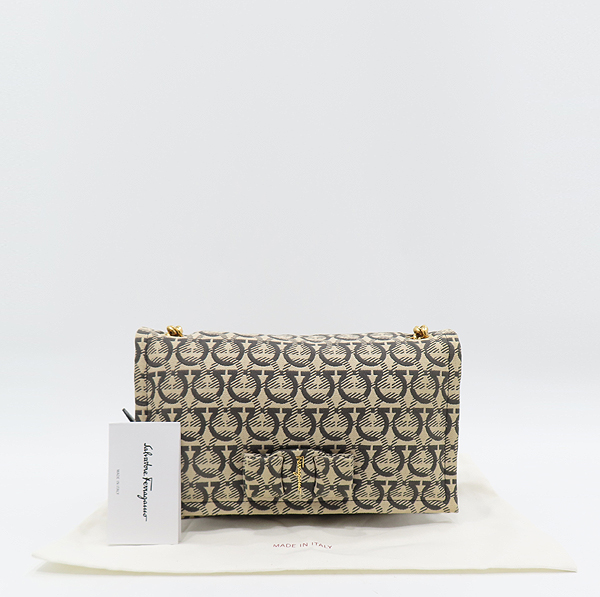 ��󰡸� ��� ���� �����