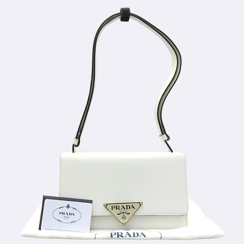 ����� ������ �귯�õ� ���� ����� K15919P - ���̺��� �߰���ǰ