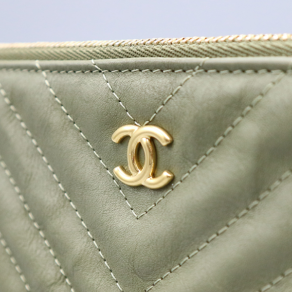 Chanel(����) A82552Y61214 īŰ�÷� ����� Ŭ���� ���� ���� CC �ΰ� Ŭ��ġ [�뱸��������] �̹���5 - ���̺��� �߰���ǰ