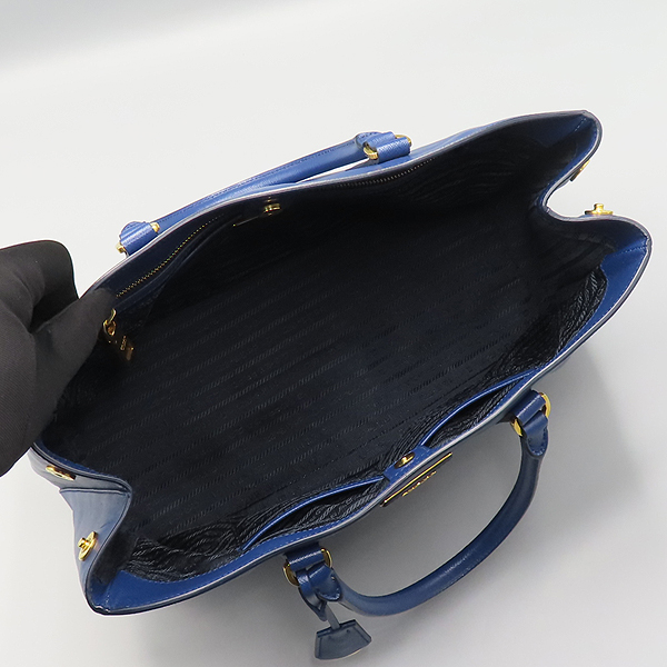 Prada(�����) BN1844 ���� SAFFIANO LUX ���ǾƳ� ���� �ﰢ ���� �ΰ� ��Ʈ�� [��ź�Ե���] �̹���6 - ���̺��� �߰���ǰ