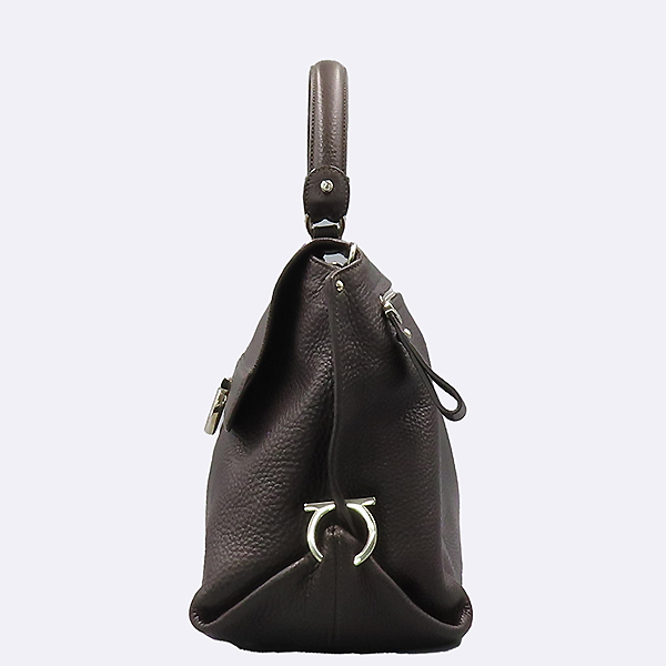 Ferragamo(��󰡸�) 21 A871 ���� ���� ���Ǿ� ���� ��ġ�� ���ΰ� ��Ʈ�� + ��� ��Ʈ�� 2WAY [�����νż�����] �̹���3 - ���̺��� �߰���ǰ