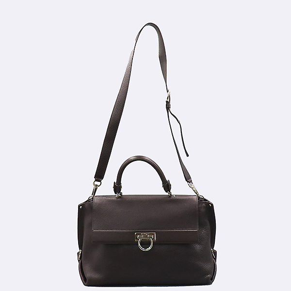 Ferragamo(��󰡸�) 21 A871 ���� ���� ���Ǿ� ���� ��ġ�� ���ΰ� ��Ʈ�� + ��� ��Ʈ�� 2WAY [�����νż�����] �̹���4 - ���̺��� �߰���ǰ