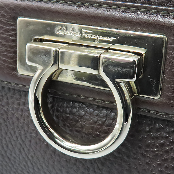 Ferragamo(��󰡸�) 21 A871 ���� ���� ���Ǿ� ���� ��ġ�� ���ΰ� ��Ʈ�� + ��� ��Ʈ�� 2WAY [�����νż�����] �̹���5 - ���̺��� �߰���ǰ