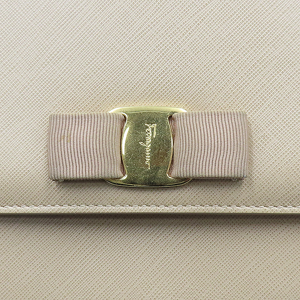 Ferragamo(��󰡸�) 21 E480 ���ǾƳ� �ٶ� ���� ����Ż ü�� ũ�ν��� [���ε�������] �̹���6 - ���̺��� �߰���ǰ