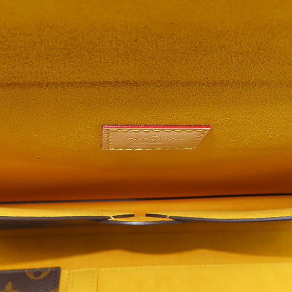 Louis Vuitton(���̺���) GI0721 ��ũ ���� ���׷� �Ŀ�ġ Ŭ��ġ�� [��������] �̹���7 - ���̺��� �߰���ǰ