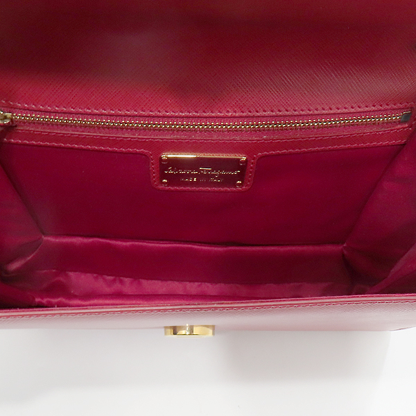 Ferragamo(��󰡸�) 21 E480 ���� ���ǾƳ� �ٶ� ���� ����Ż ü�� ũ�ν��� [��õ��] �̹���6 - ���̺��� �߰���ǰ