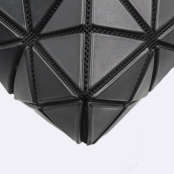 ISSEY MIYAKE(�̼��̹̾���) BB46 AG506 16 ���� �ٿ��ٿ� ��Ʈ ������ ��Ŷ ����� [��������] �̹���4 - ���̺��� �߰���ǰ