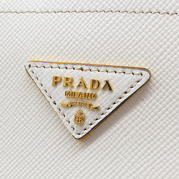 Prada(�����) BN2756 ȭ��Ʈ SAFFIANO(���ǾƳ�) ���� �ﰢ �ΰ� �κ��� ���� ��Ʈ�� [��������] �̹���4 - ���̺��� �߰���ǰ
