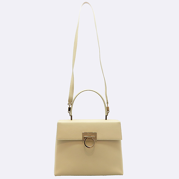 Ferragamo(��󰡸�) 21 0290 ������ �ǾƳ� ���� ��ġ�� �ΰ� ��� ��Ʈ�� + �����Ʈ�� [��������] �̹���4 - ���̺��� �߰���ǰ