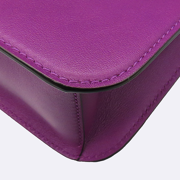 VALENTINO(�߷�Ƽ��) XW0B0K30ZXL ���� �÷� ����ٴ� �ñ״�ó V �ΰ� ���� ���� ����� + ü�ν�Ʈ�� 2WAY [��������] �̹���6 - ���̺��� �߰���ǰ