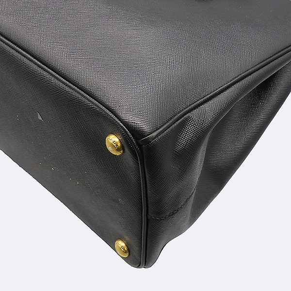 Prada(�����) BN2402 ���� �÷� ���ǾƳ�(SAFFIANO) ���� �ﰢ ���� �ΰ� ��Ʈ�� [��������] �̹���4 - ���̺��� �߰���ǰ