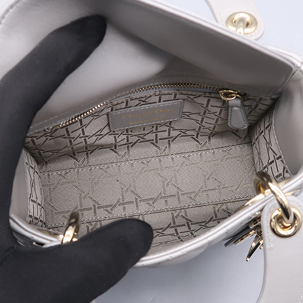 Dior(ũ����î���) M0505OADU �׷��� ����Ų ���̵� ��� �̴� ��Ʈ�� + ��� ��Ʈ�� [����������] �̹���6 - ���̺��� �߰���ǰ