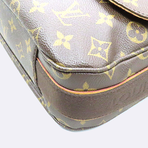Louis Vuitton(���̺���) M97038 ���׷� ĵ���� ���θ� MM �޽��� ũ�ν��� [�λ꼾�Һ���] �̹���4 - ���̺��� �߰���ǰ