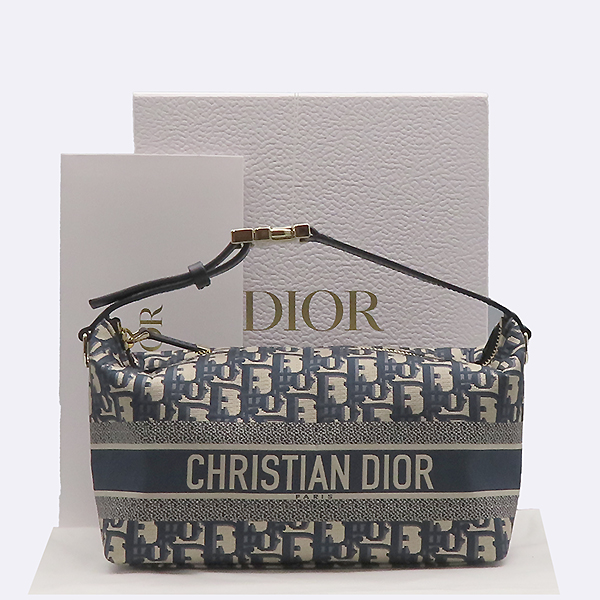 ��� DiorTravel Nomad �̵�� �Ŀ�ġ