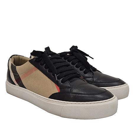 Burberry(������) 8024331 �Ͽ콺üũ �ο�ž ��������Ŀ�� 36 (���ַԵ���) �̹���2 - ���̺��� �߰���ǰ