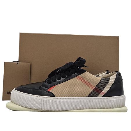 Burberry(������) 8024331 �Ͽ콺üũ �ο�ž ��������Ŀ�� 36 (���ַԵ���) �̹���3 - ���̺��� �߰���ǰ