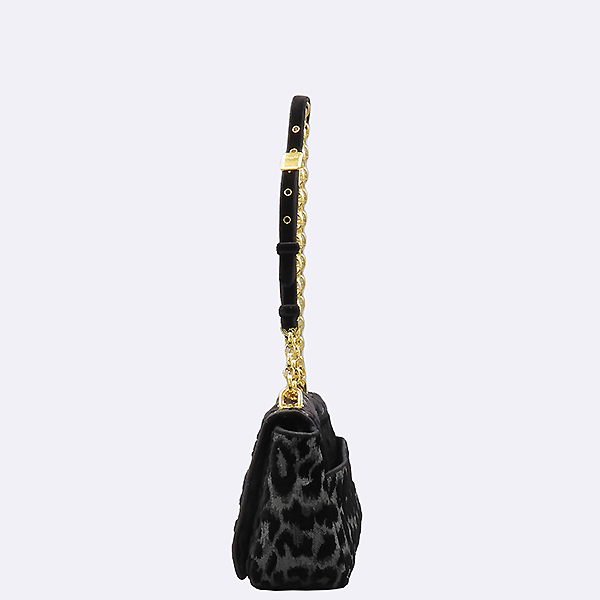 Dior(ũ����î���) M9242UTHG �׷��� ����  CD ����ΰ� CARO �̵�� ����� [�����νż�����] �̹���3 - ���̺��� �߰���ǰ