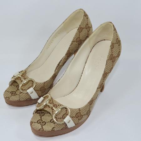 ���� Ȧ���� �ڰ��� ������ ����