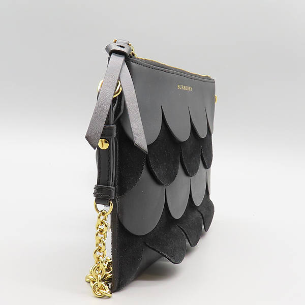 Burberry(������) 4054685 ���� ���� �÷� ��Ķ��(Scalloped) Ŭ��ġ ����� ũ�ν��� [���̷Ե���] �̹���3 - ���̺��� �߰���ǰ