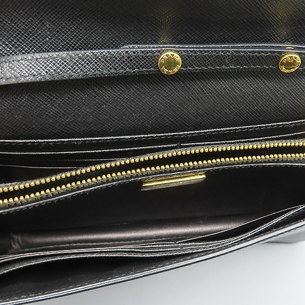 Prada(�����) BT1019 ���� ���ǾƳ� ���� ����ΰ� Ŭ��ġ�� ũ�ν��� [�ϻ�Ե���] �̹���7 - ���̺��� �߰���ǰ