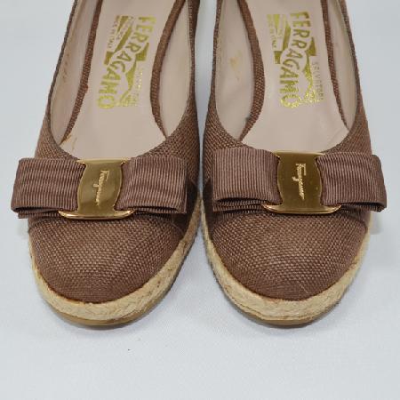 Ferragamo(��󰡸�) ��� �ٸ��� �ΰ� ���� �� ���� �̹���5 - ���̺��� �߰���ǰ