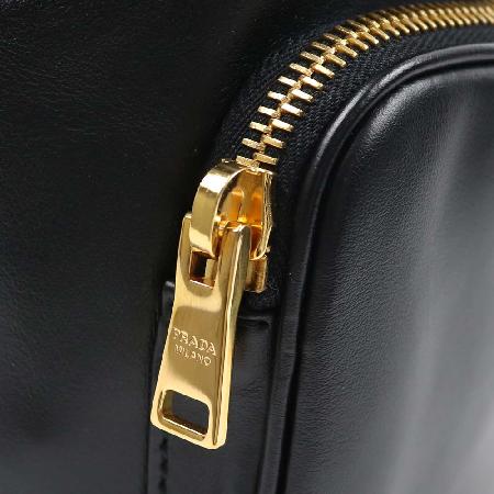 Prada(�����) 1BH038 �ﰢ�ΰ� ���� �࿧ ���� ��Ŷ��  ũ�ν��� [����ü�����] �̹���5 - ���̺��� �߰���ǰ