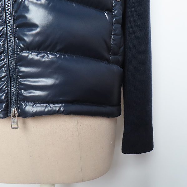 MONCLER(��Ŭ����) D20919416200 9699Z ���̺� �÷� MAGLIONE TRICOT CARDIGAN ������ ��Ʈ �е� ���� - S������ [��õ��] �̹���4 - ���̺��� �߰���ǰ