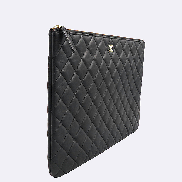 Chanel(����) A82552 ���� Ŭ���� ����Ų ���� CC �ΰ� Ŭ��ġ [��������] �̹���3 - ���̺��� �߰���ǰ