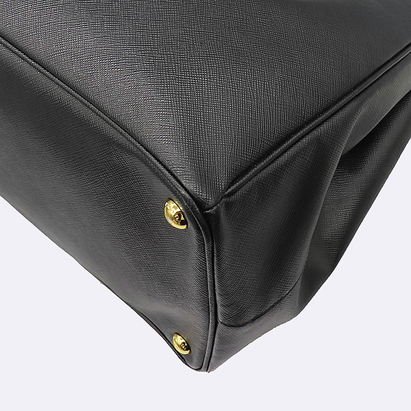 Prada(�����) BN1844 ���� SAFFIANO LUX(���ǾƳ� ����) ���� �ﰢ �ΰ� ��Ʈ�� [��������] �̹���4 - ���̺��� �߰���ǰ