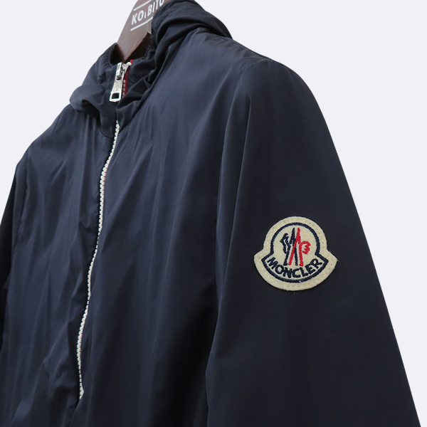 MONCLER(��Ŭ����) H19541A00103 ���̺� �÷� Ű�� �ٶ����� ���� - 14A  [��������] �̹���3 - ���̺��� �߰���ǰ