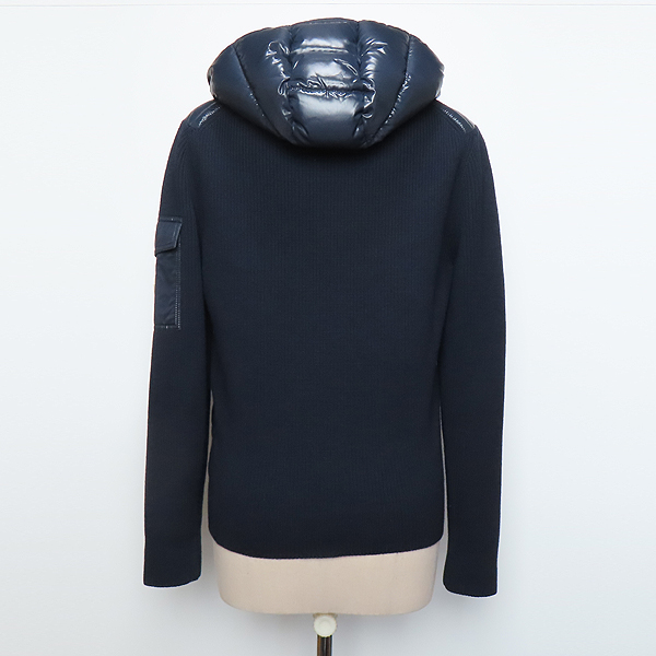 MONCLER(��Ŭ����) D20919416200 9699Z ���̺� �÷� MAGLIONE TRICOT CARDIGAN ������ ��Ʈ �е� ���� - S������ [��õ��] �̹���3 - ���̺��� �߰���ǰ