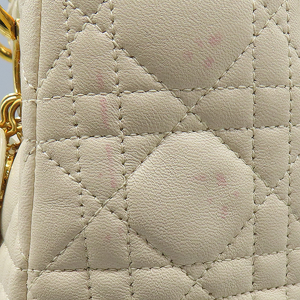 Dior(ũ����î���) CAL44550 ���̺��� �÷� LADY DIOR ���̵� ��� �̵�� ������ ��Ʈ�� + ũ�ν� ��Ʈ�� [��������] �̹���5 - ���̺��� �߰���ǰ