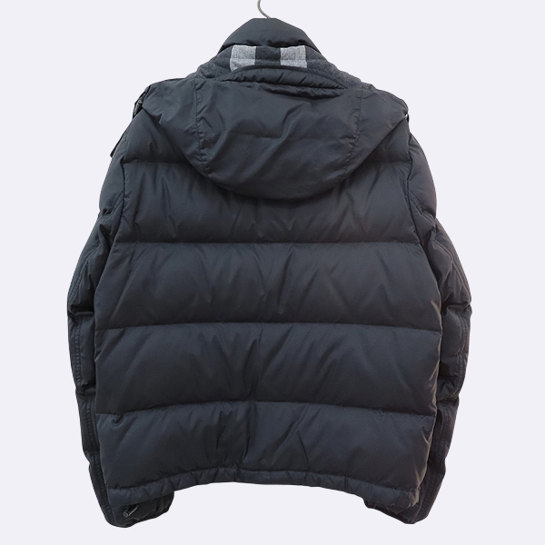 Burberry(������) 3888959 ���� �÷� ȸ���ⷯ�� �ٿ� ������ �е� - XL ������ [��������] �̹���3 - ���̺��� �߰���ǰ