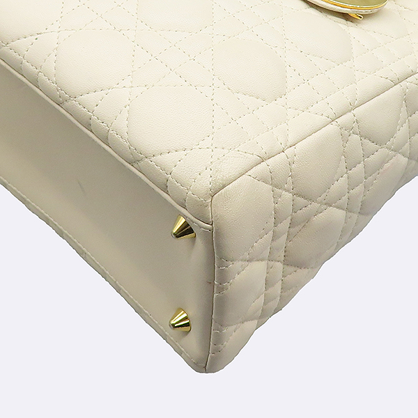 Dior(ũ����î���) CAL44550 ���̺��� �÷� LADY DIOR ���̵� ��� �̵�� ������ ��Ʈ�� + ũ�ν� ��Ʈ�� [��������] �̹���6 - ���̺��� �߰���ǰ