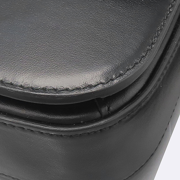 Prada(�����) 1BD375 ���� �÷� ���� �ﰢ �ΰ� ��� Ʈ���̾ޱ� ũ�ν��� [���ε�������] �̹���5 - ���̺��� �߰���ǰ