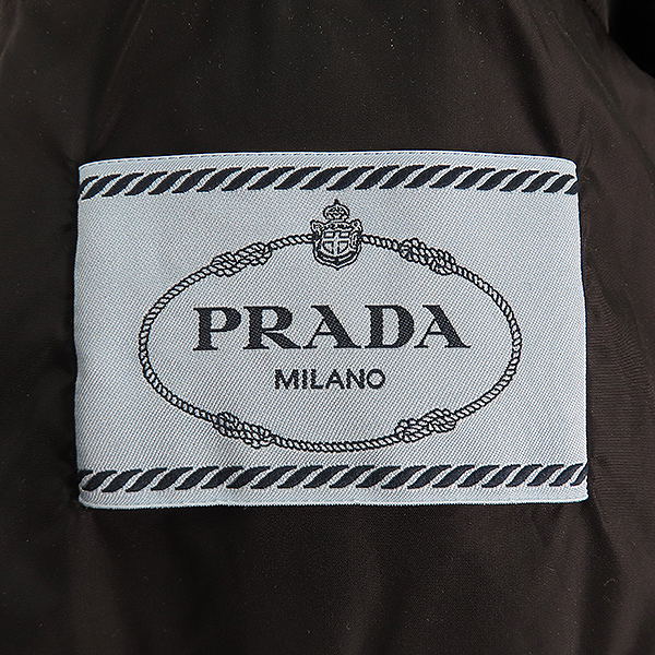 Prada(�����) 291372 ���� �÷� ���Ϸ� �ﰢ�ΰ� ��� ��Ʈ�� �ٶ����� ������ �ĵ� ���� - 48������ [��������] �̹���5 - ���̺��� �߰���ǰ