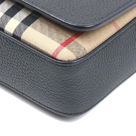 Burberry(������) 8023226 ��Ƽ�� üũ ������ ���� ũ�ν��� [����ż�����] �̹���5 - ���̺��� �߰���ǰ