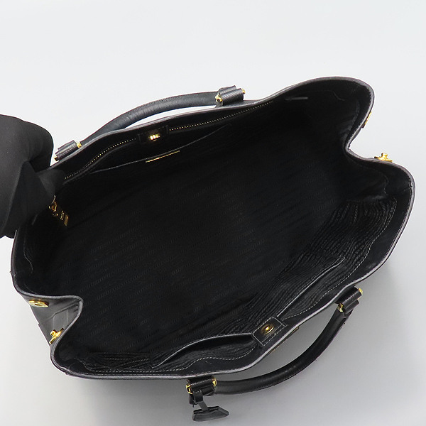 Prada(�����) BN1844 ���� SAFFIANO LUX ���ǾƳ� ���� �ﰢ ���� �ΰ� ��Ʈ�� [��ź�Ե���] �̹���7 - ���̺��� �߰���ǰ