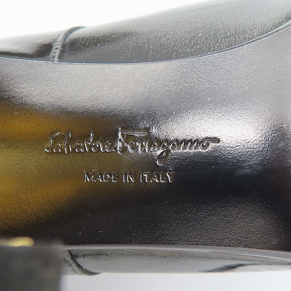 Ferragamo(��󰡸�) ���� ��ġ�� ��� �׶��̼� ���� ������ ��Ŭ ���� - 230MM [�ϻ�Ե���] �̹���6 - ���̺��� �߰���ǰ